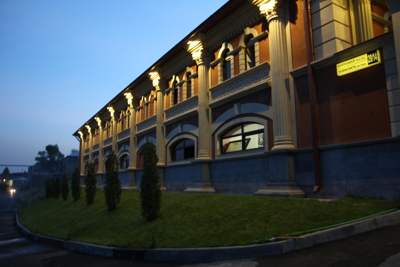 Отель Hotel Roma & Tours Ереван-42