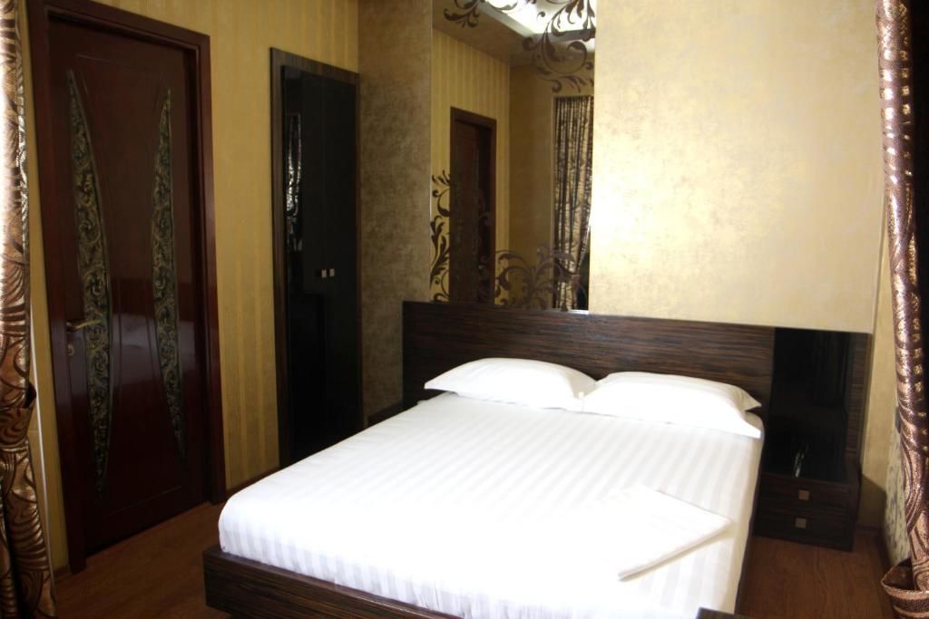 Отель Hotel Roma & Tours Ереван